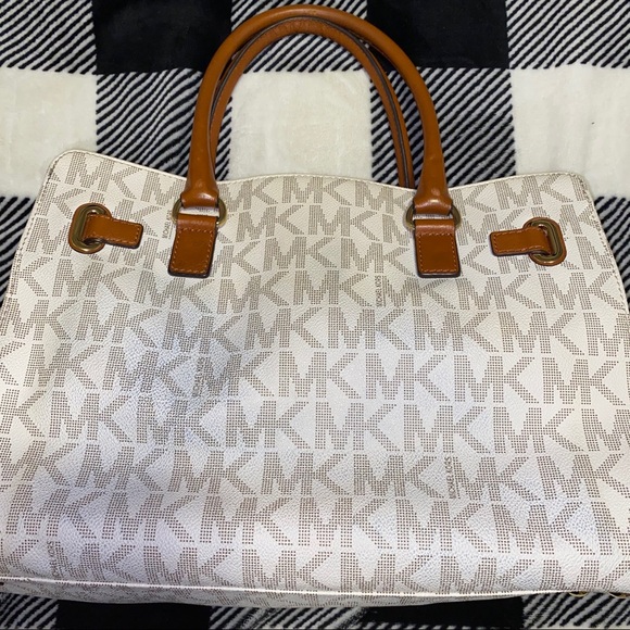 Michael Kors Hamilton Large East West Tote - Picture 3 of 8